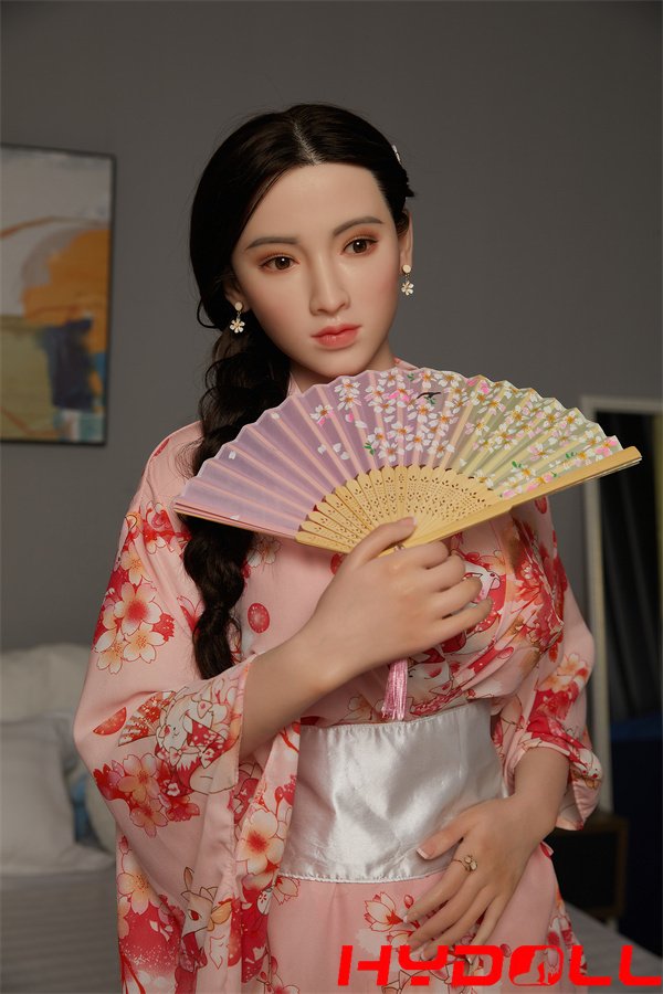 Ito Elegant And Beautiful  Realistic Silicone Dolls 150CMD35023 01