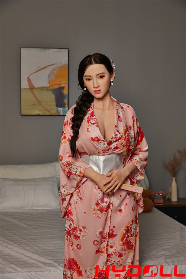 Ito Elegant And Beautiful  Realistic Silicone Dolls 150CMD35023 03